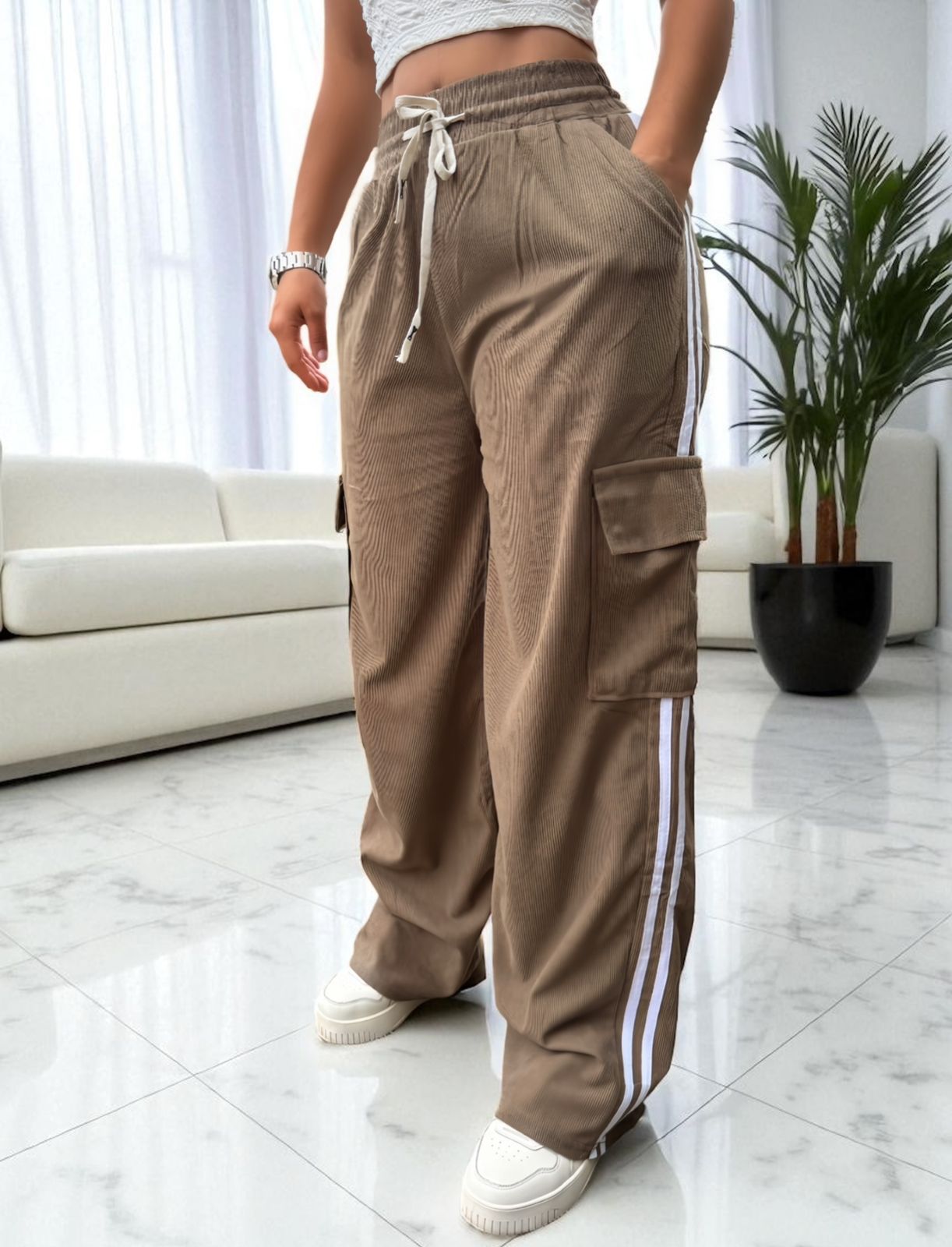 PANTALÓN CORDOROY CARGO LINEAS